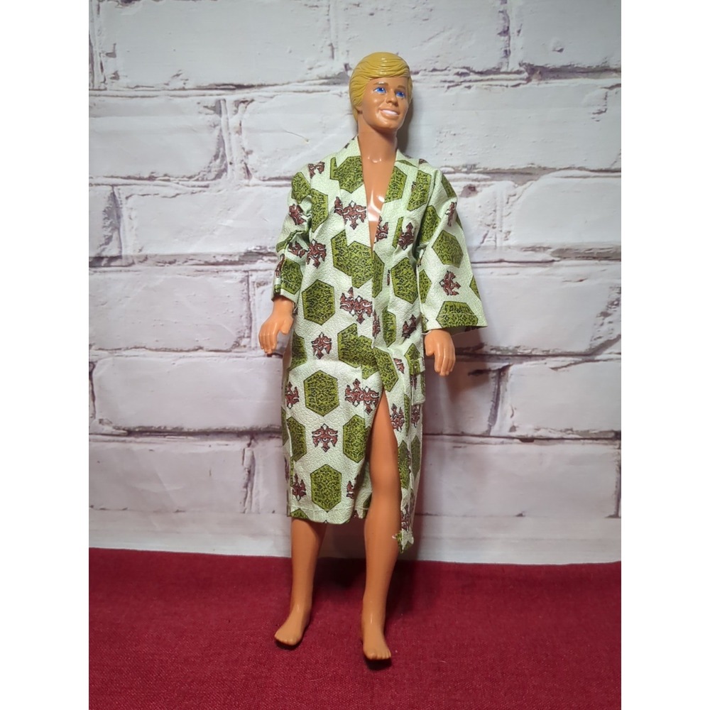 Vintage Malibu Ken In Fab-lu Clone Robe‎